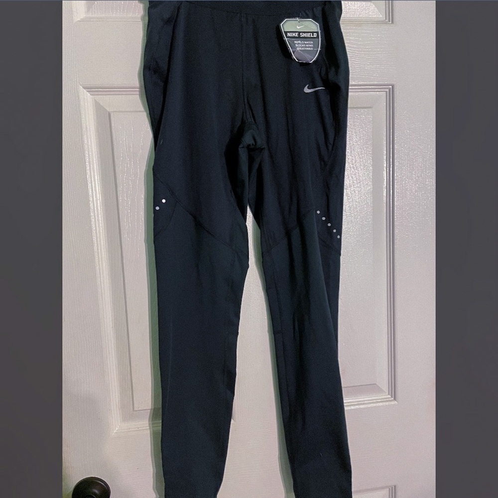 NWT Nike Shield Running Leggings | Small | Black